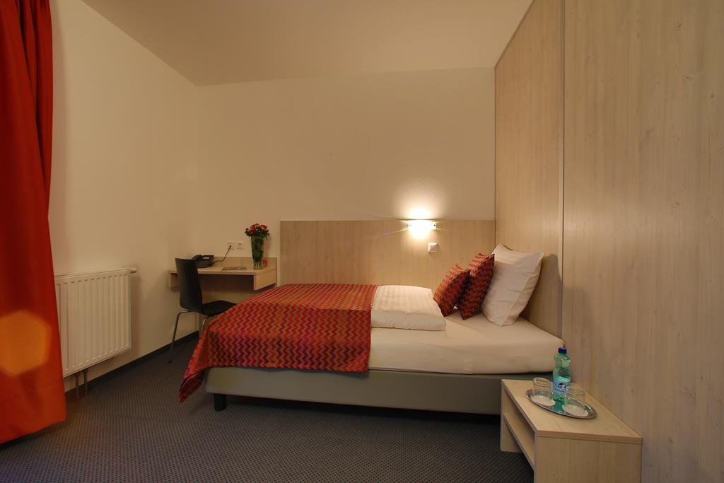 Best Sleep Hotel Spielberg Bei Knittelfeld Стая снимка