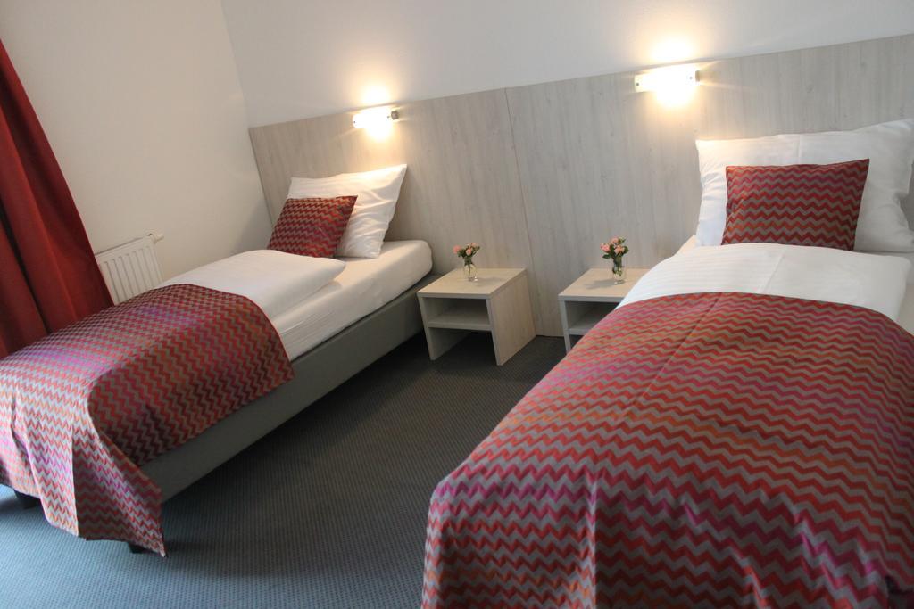 Best Sleep Hotel Spielberg Bei Knittelfeld Екстериор снимка