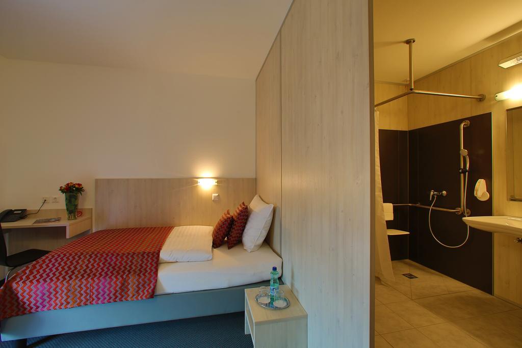Best Sleep Hotel Spielberg Bei Knittelfeld Стая снимка
