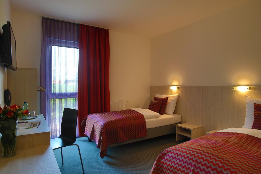 Best Sleep Hotel Spielberg Bei Knittelfeld Екстериор снимка